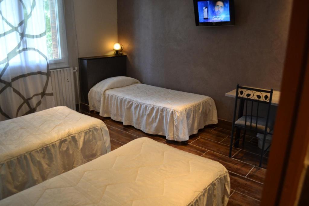 Relais 500 De Vienne Hotel Chonas-lʼAmballan Værelse billede